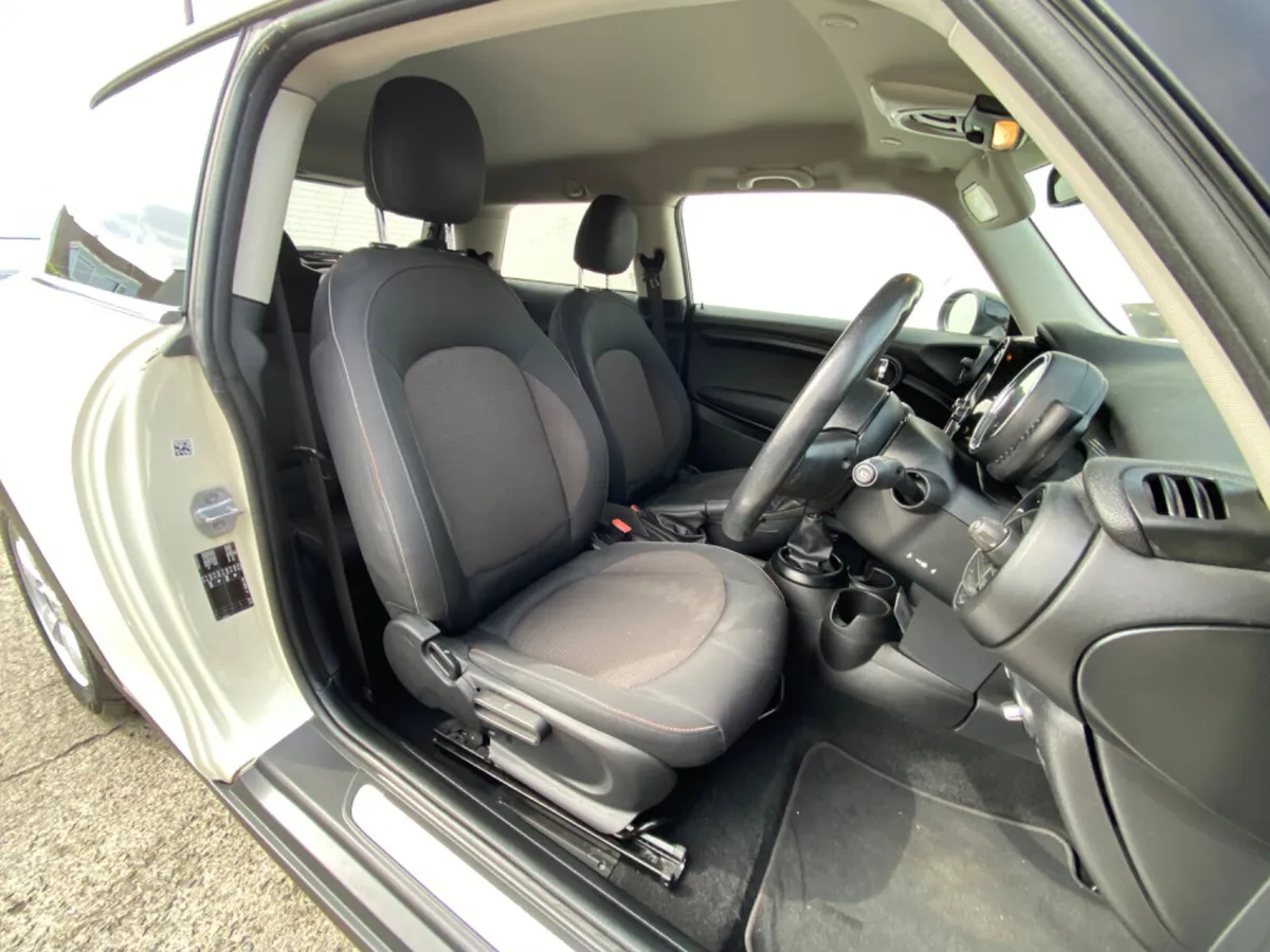 Mini Cooper D  Low kms Pepper white - Image 6