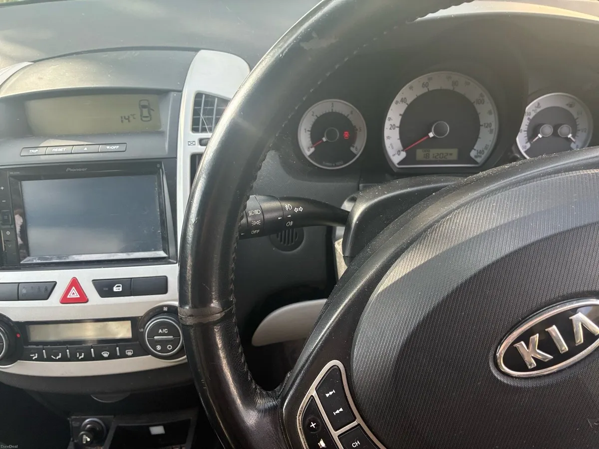 Kia Ceed - Image 4
