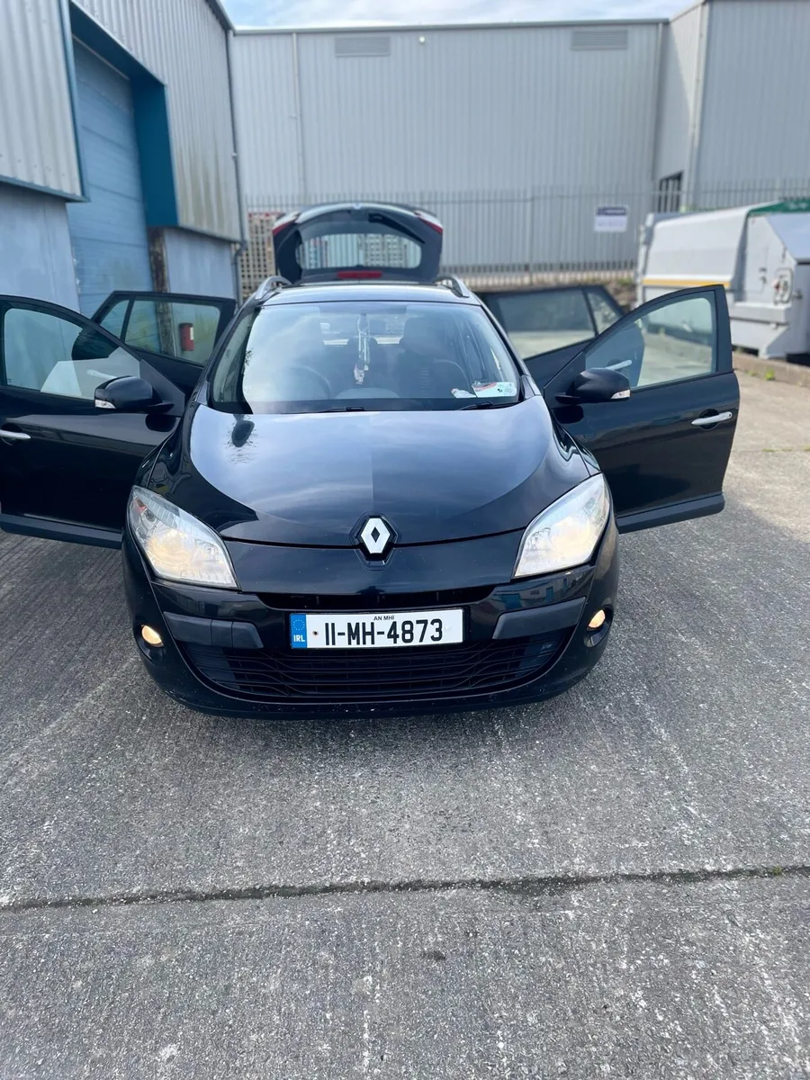 car - Image 1