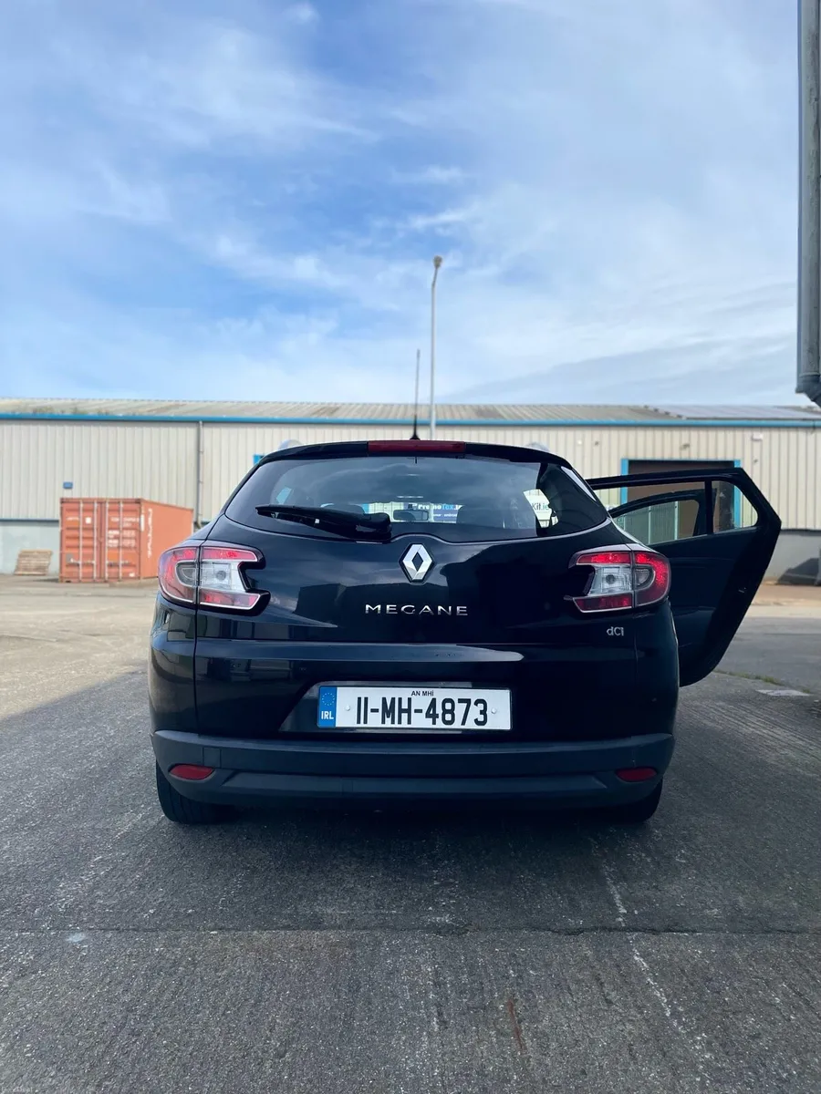 car - Image 3