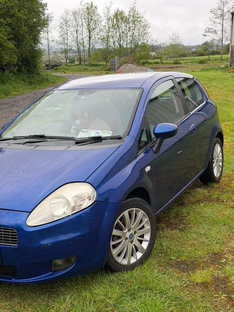 Car - Image 4