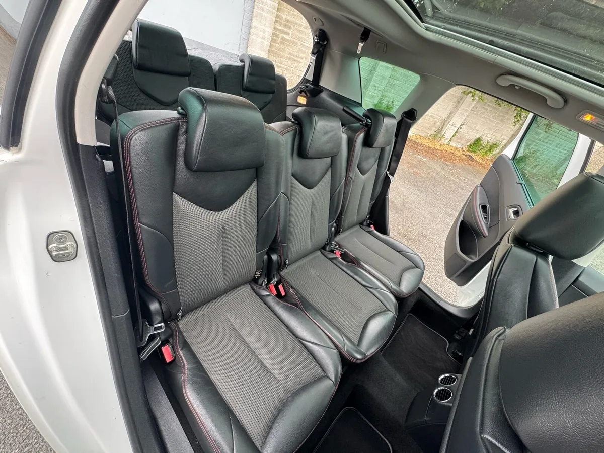 Peugeot 308 SW 7 seater Automatic - Image 4
