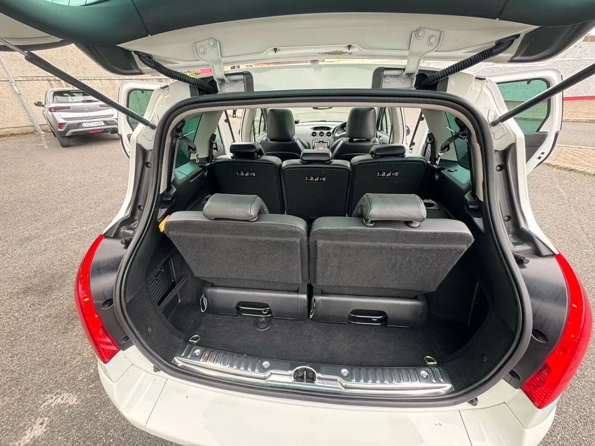 Peugeot 308 SW 7 seater Automatic - Image 5