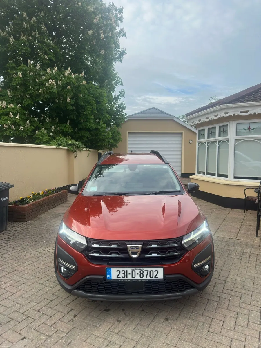 2023 Dacia Jogger Extreme *7 seater* - Image 2