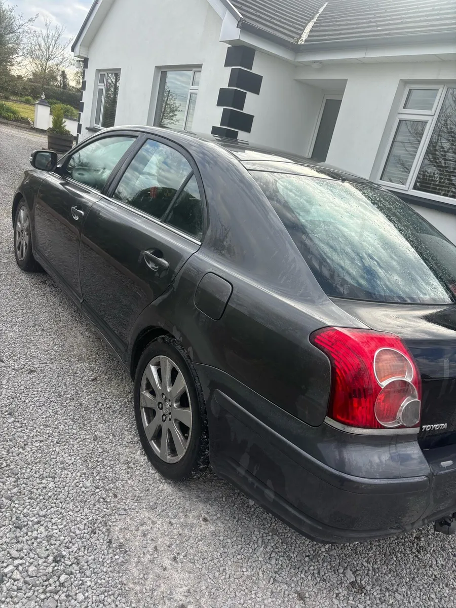 Toyota avensis - Image 2
