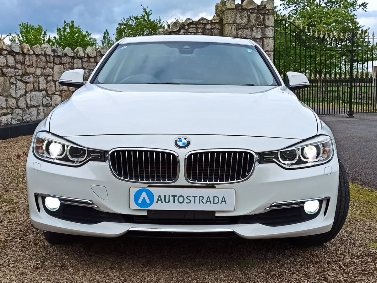 141 BMW 320d Luxury Auto • Black Leather - Image 2