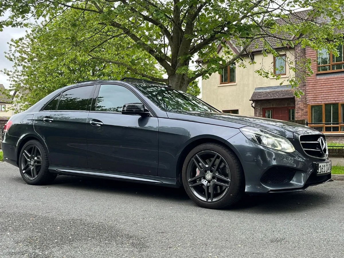Mercedes-Benz E350 AMG Bluetec Night Prem A - Image 4