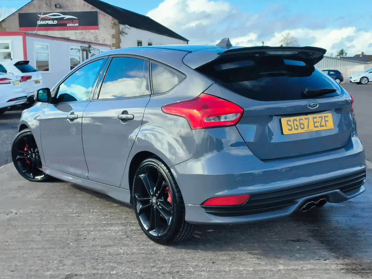 2017 Ford Focus  2.0 TDCi 185 ST-3 5dr - Image 5