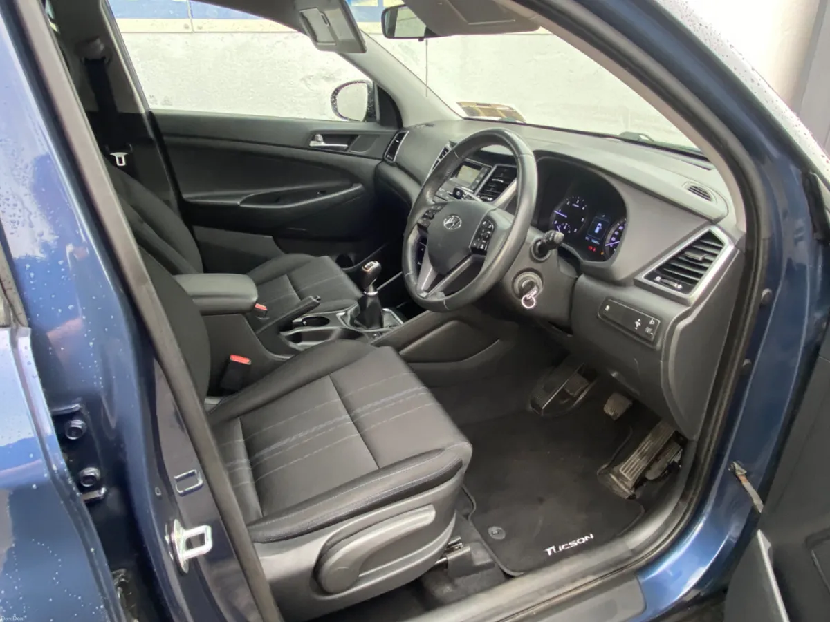 Hyundai Tucson 1.7 Dsl Low Kms - Image 5