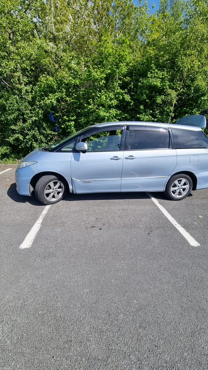 Toyota Estima 2010 - Image 4