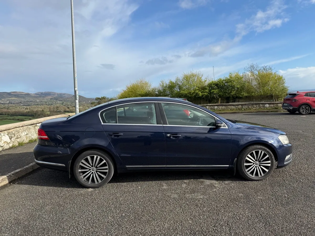 Volkswagen Passat - Image 3
