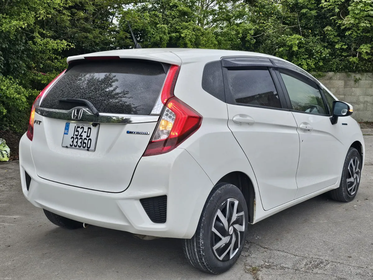 Honda Fit 2015 hybrid.  Automatic.  Nct&tax €6990 - Image 3