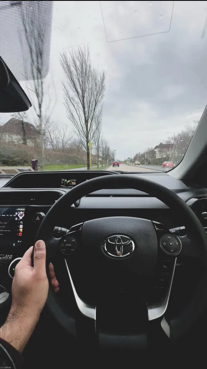Toyota Aqua 2018 hybrid - Image 3