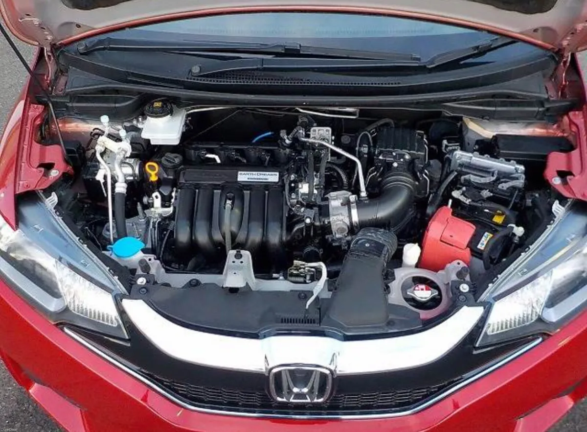 Honda Fit HYBRID - Image 6