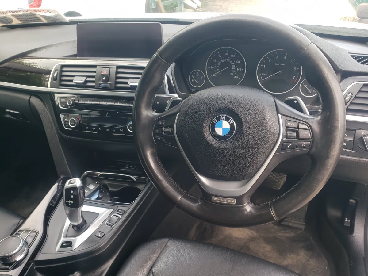 BMW 330e plugin hybrid 2017 - Image 3