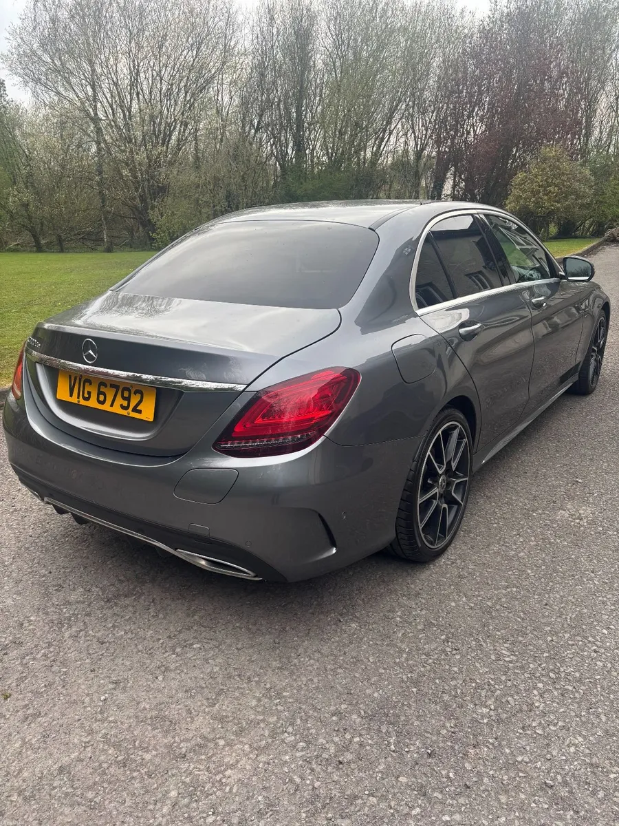 Mercedes-Benz C300de 2020 - Image 4