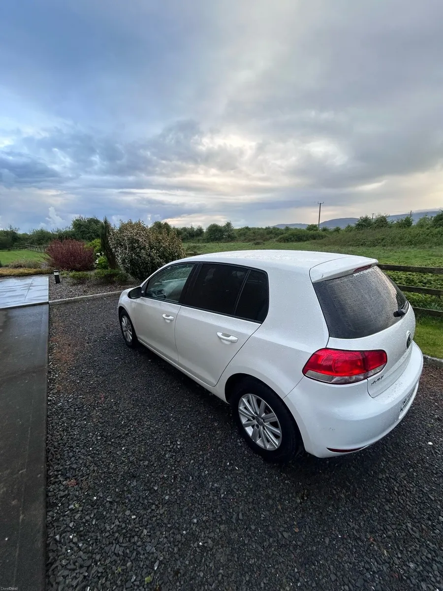 Car - Image 2