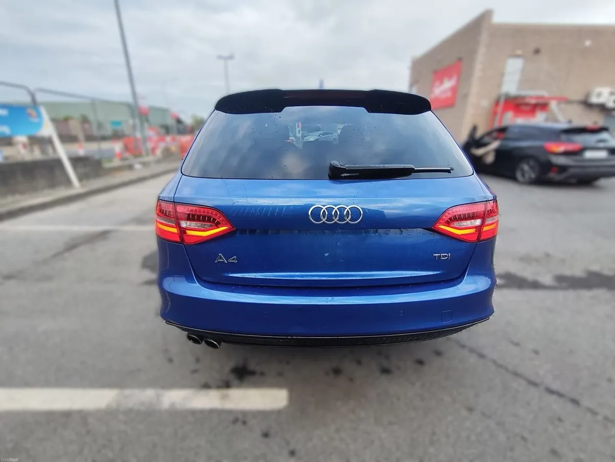 Audi A4 2015 - Image 3