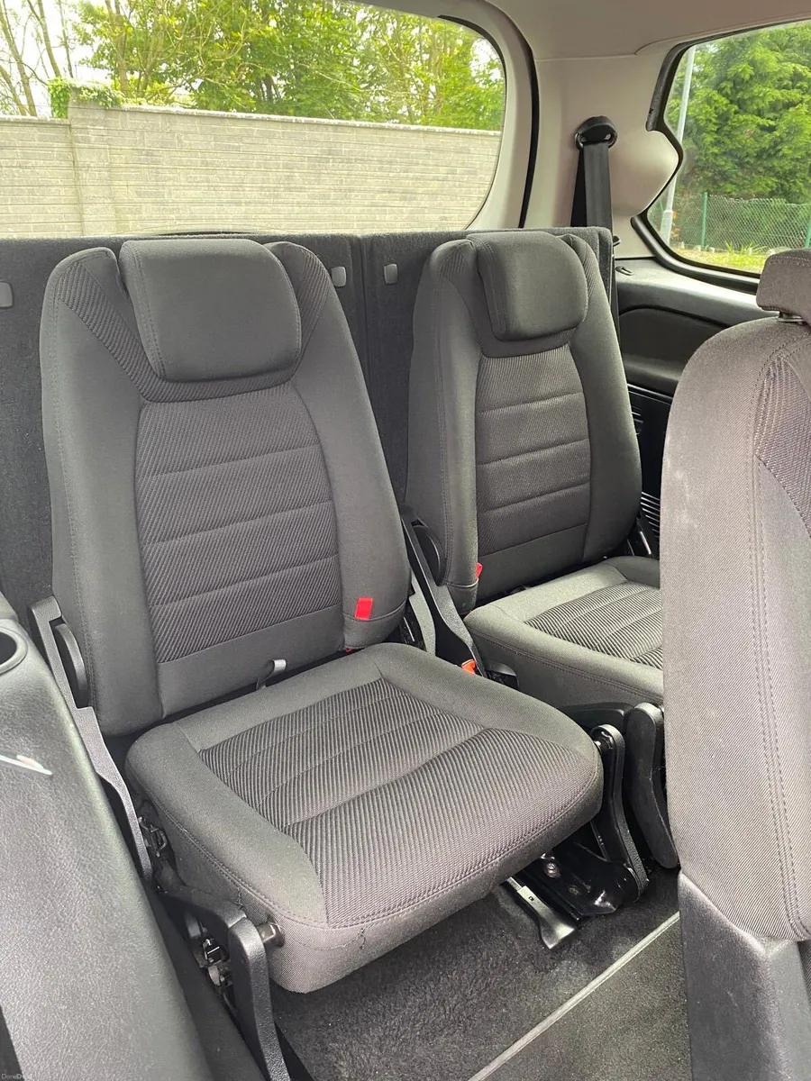 Ford galaxy - Image 2