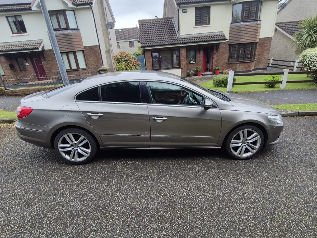 Volkswagen Passat 2011 - Image 4