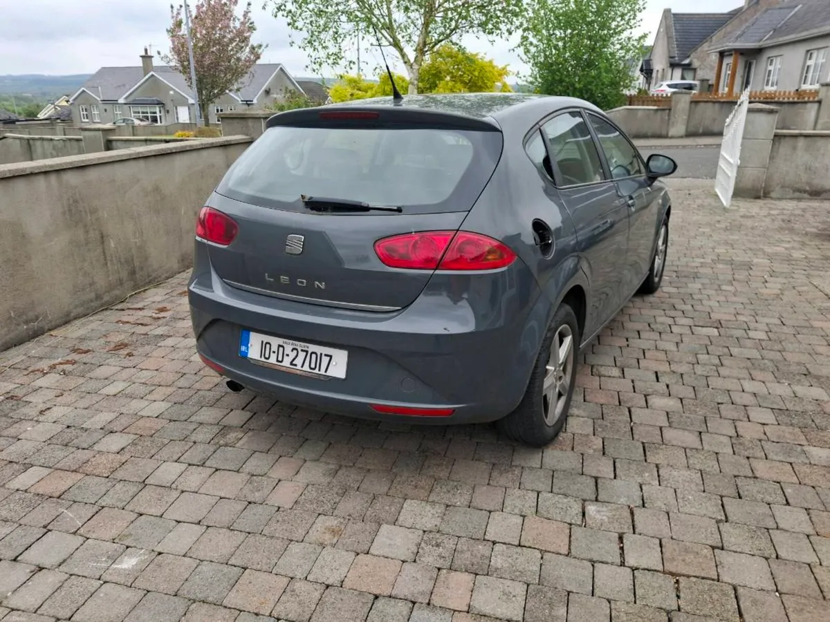 SEAT LEON PETROL - Image 3