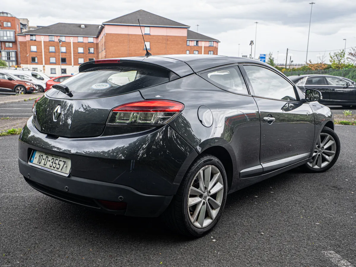 Renault Megane 2010 - Image 2