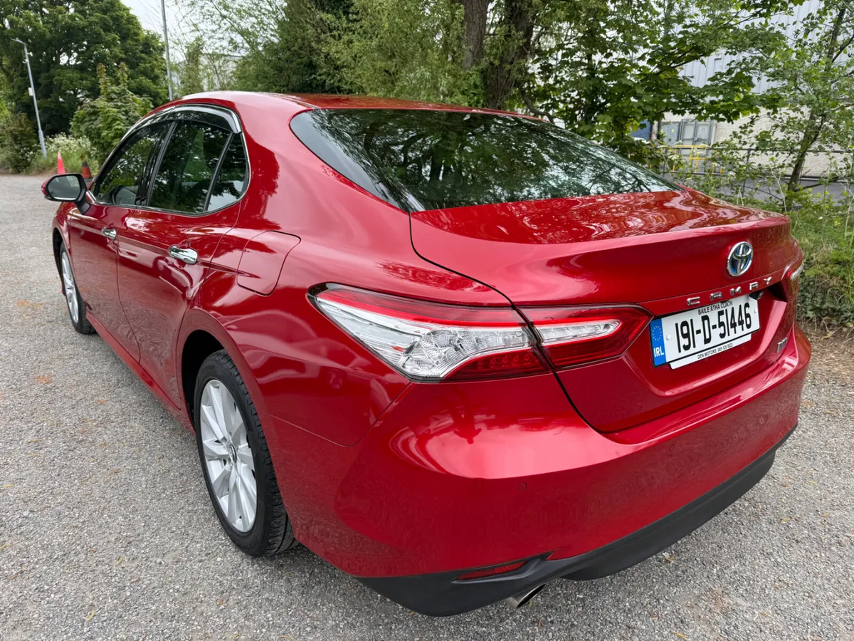 Toyota Camry 2019 - Image 3