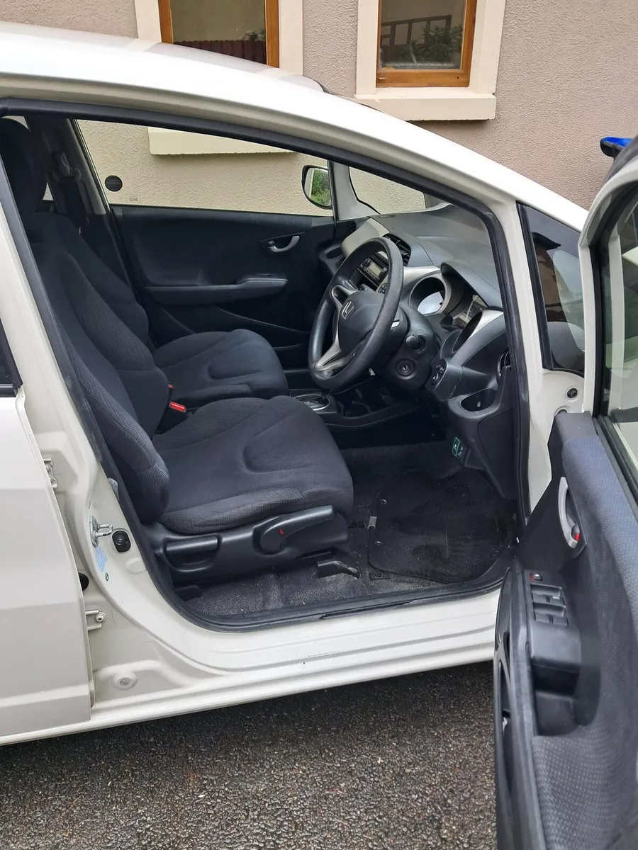 Honda Fit 2012 1.3 Hybrid Automatic - Image 3