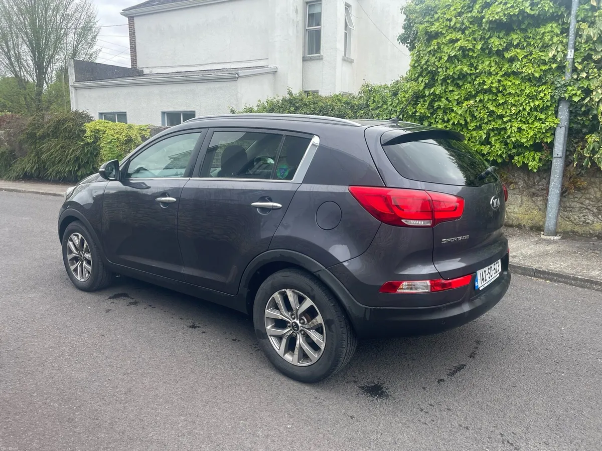 2014 (142) Kia Sportage 1.7 Crdi Platinum Model - Image 4