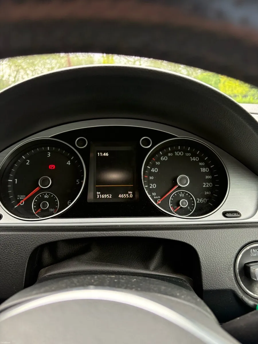 Volkswagen Passat R line - Image 4