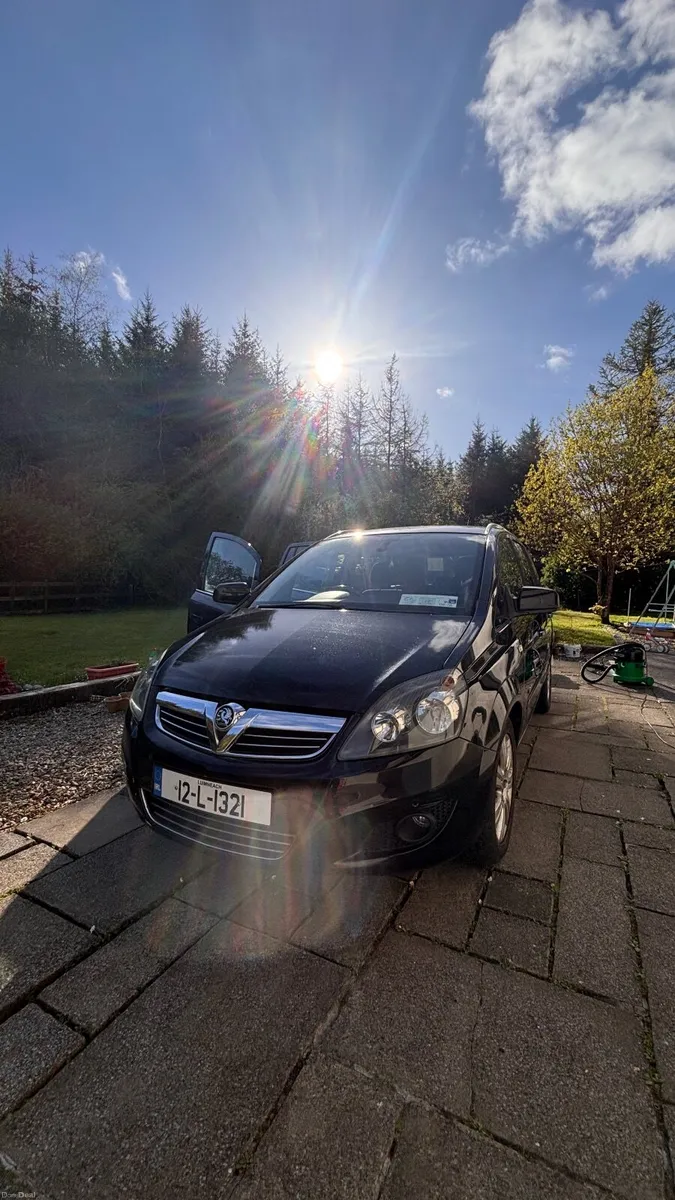 Vauxhall Zafira 2012 - Image 1