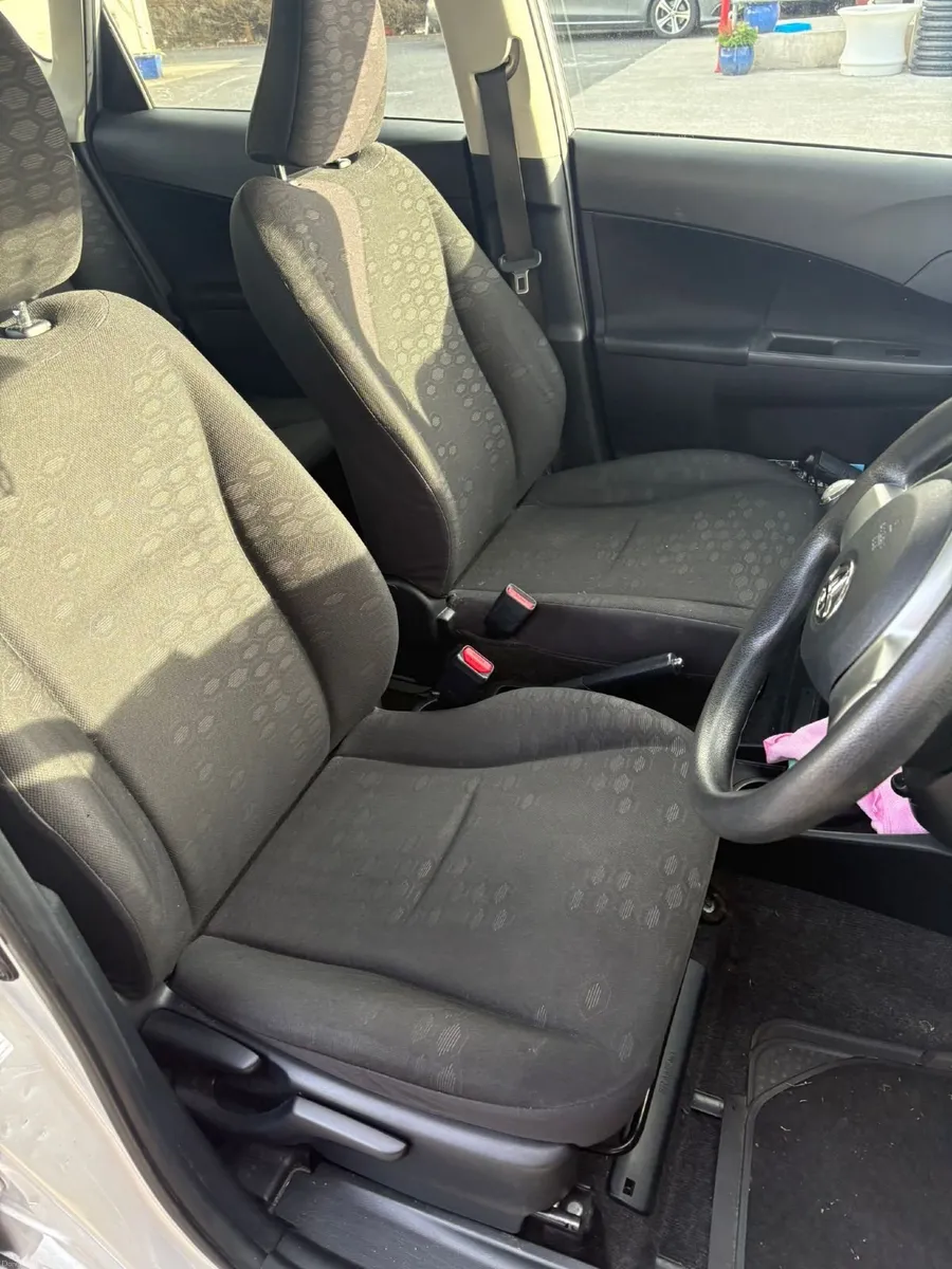 Toyota Verso-S 2012 - Image 6