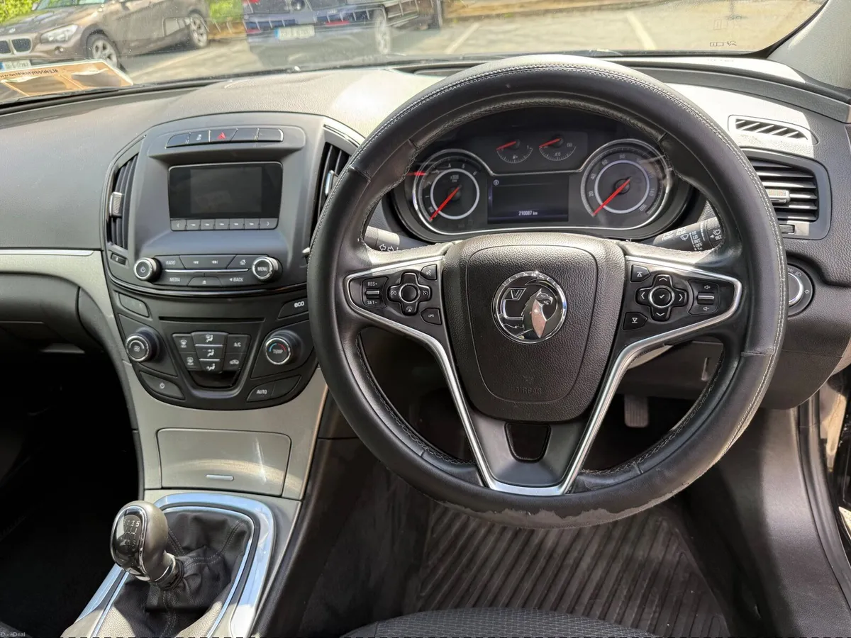 Vauxhall Insignia 2017 - Image 2