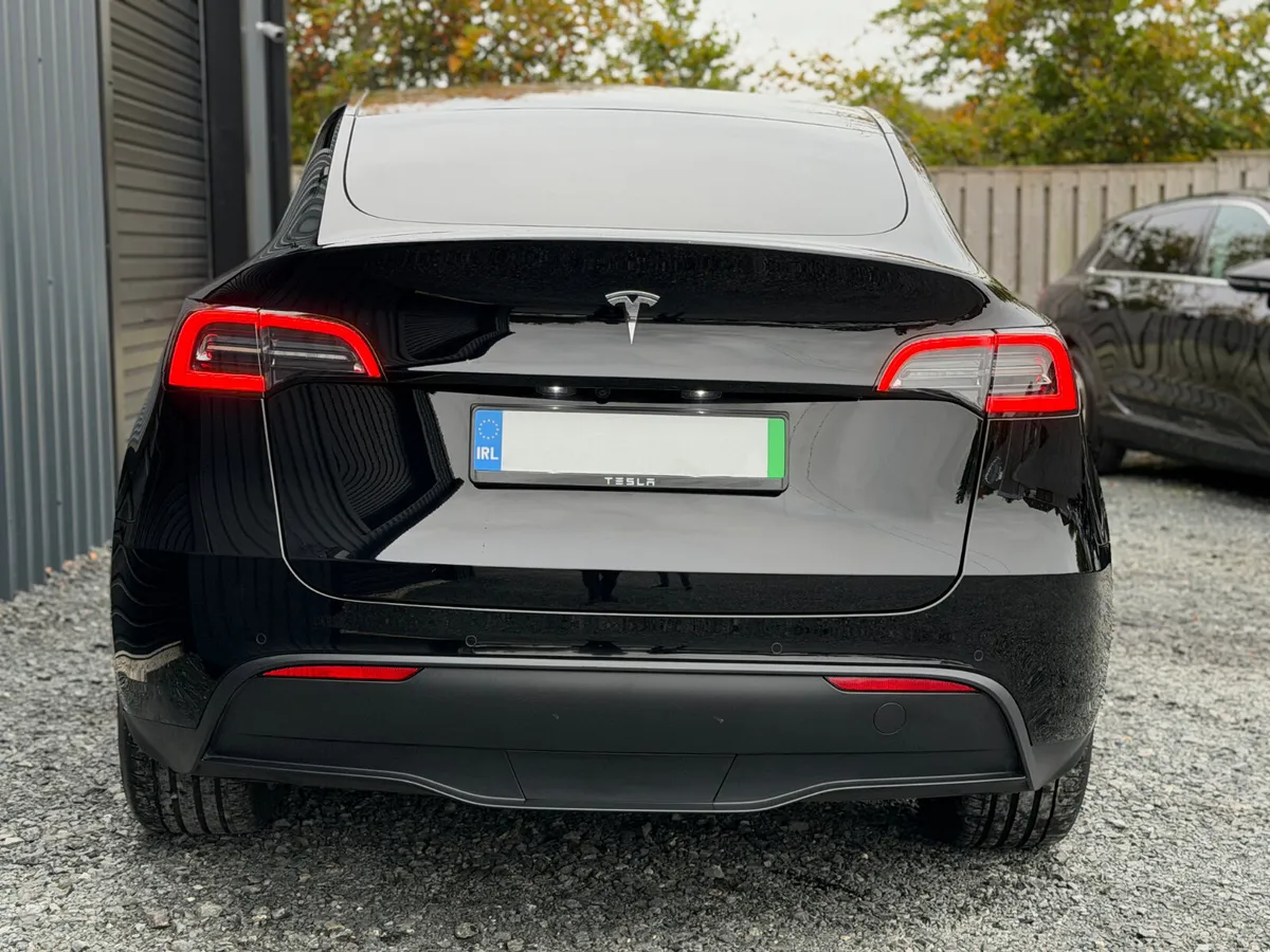 241 Tesla Model Y - Image 4