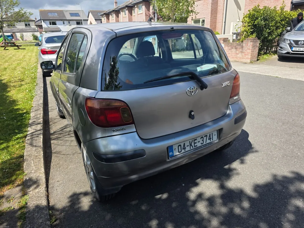 Toyota Yaris 2004 - Image 4