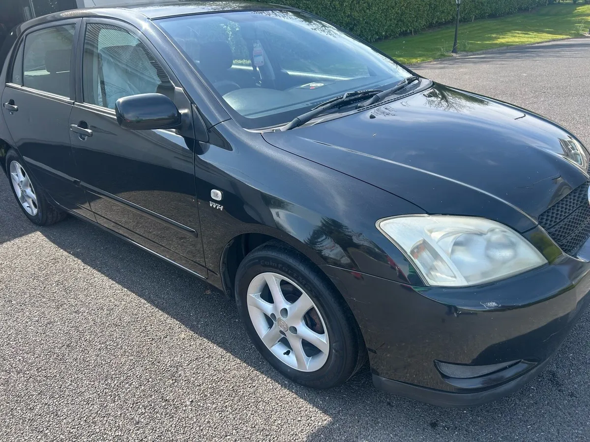 Toyota Corolla 2002 - Image 2