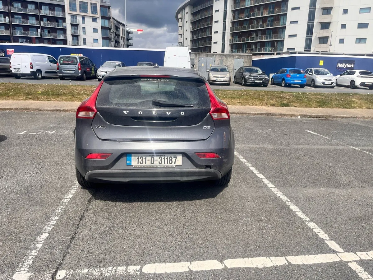 Volvo V40 - Image 4