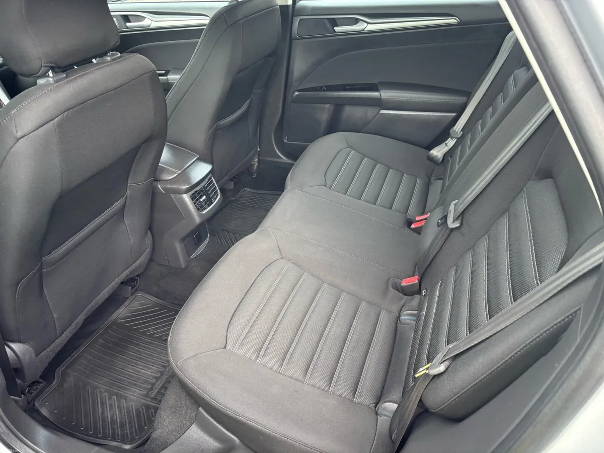 Ford mondeo - Image 4