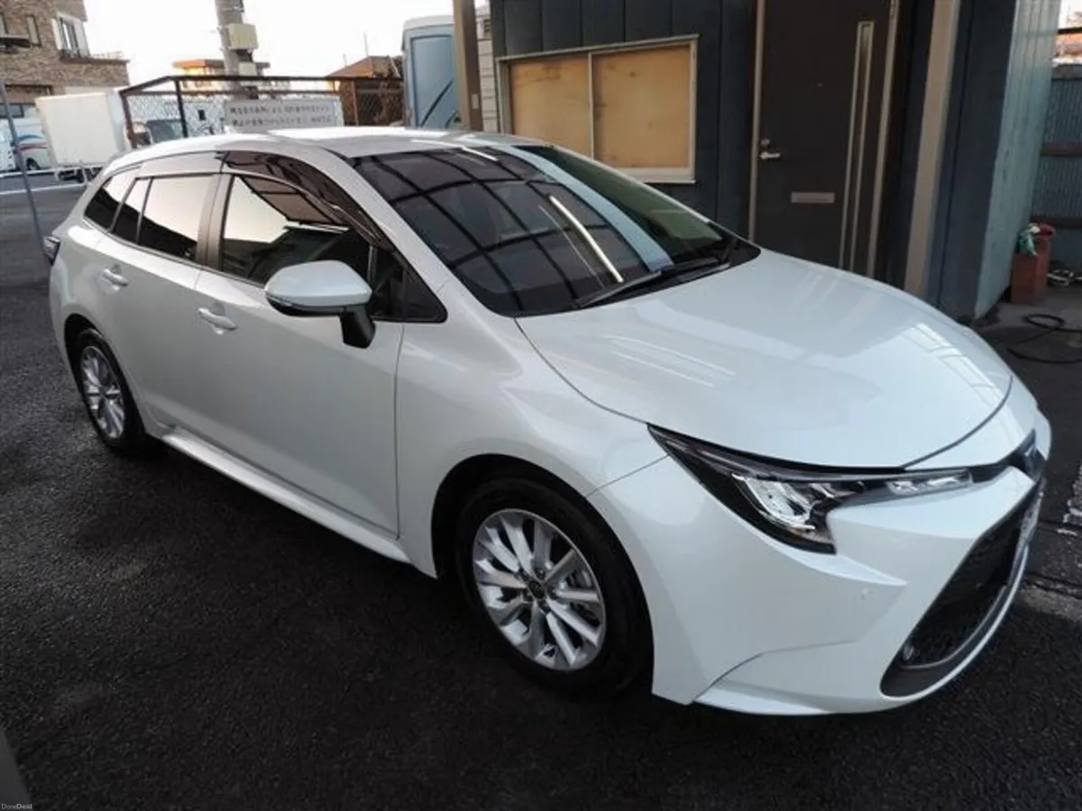 2022 Toyota Corolla Touring S Hybrid – Only 24k km - Image 2