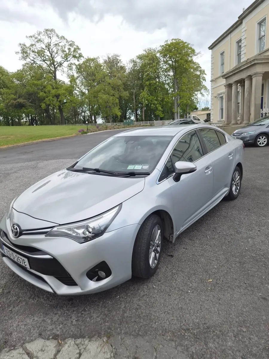 Toyota Avensis 2017 - Image 2