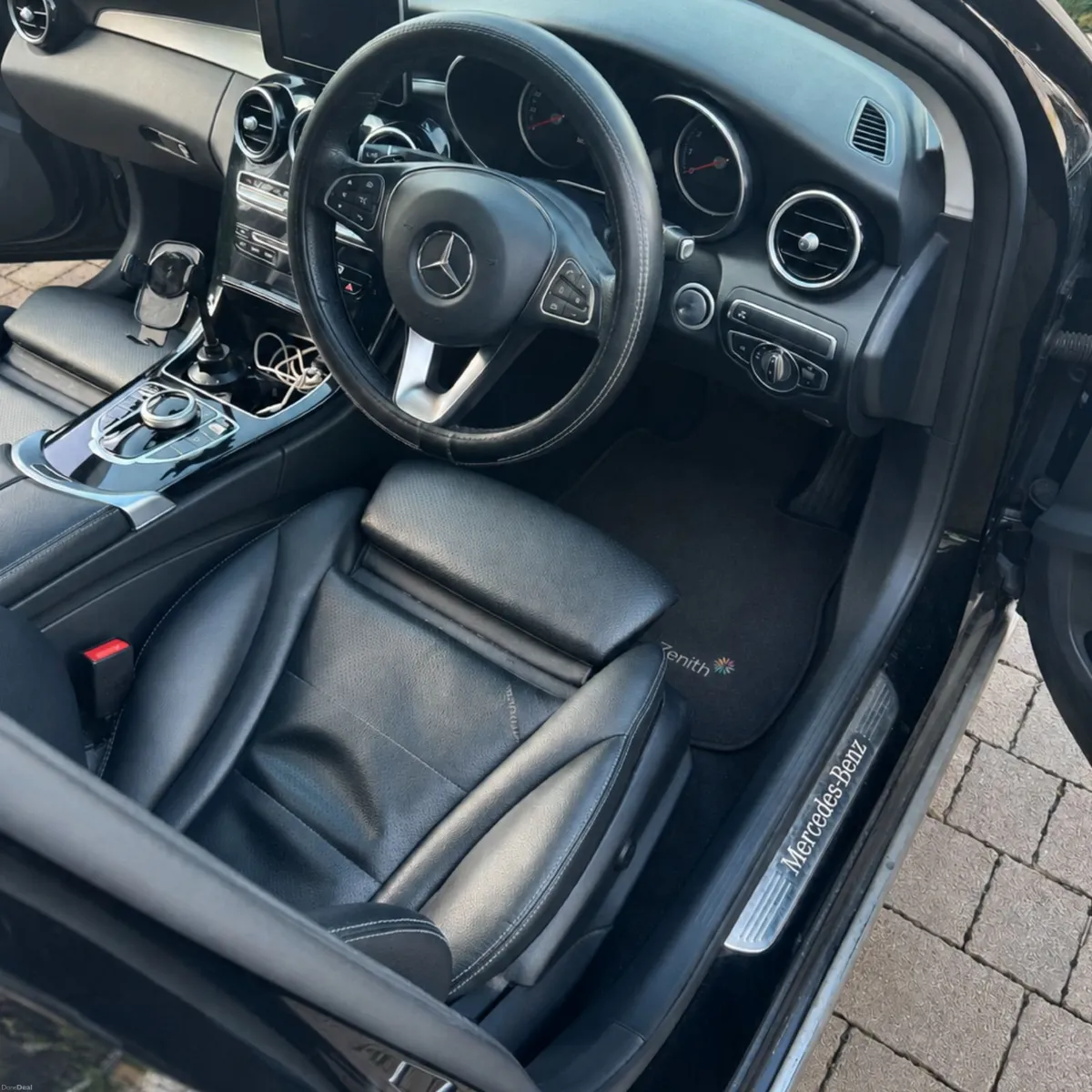 Mercedes-Benz C-Class 2017 - Image 4