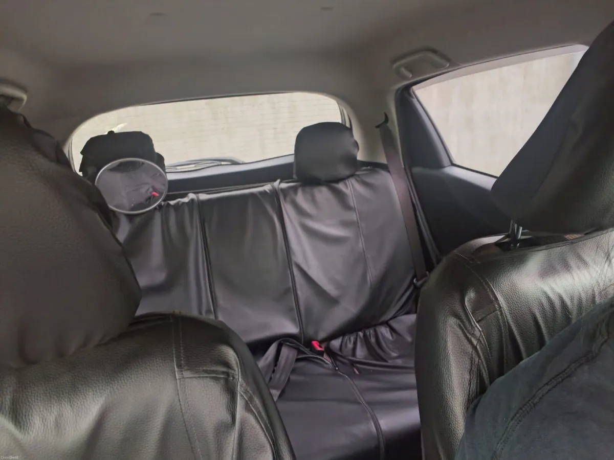 Toyota Vitz 2012 - Image 5