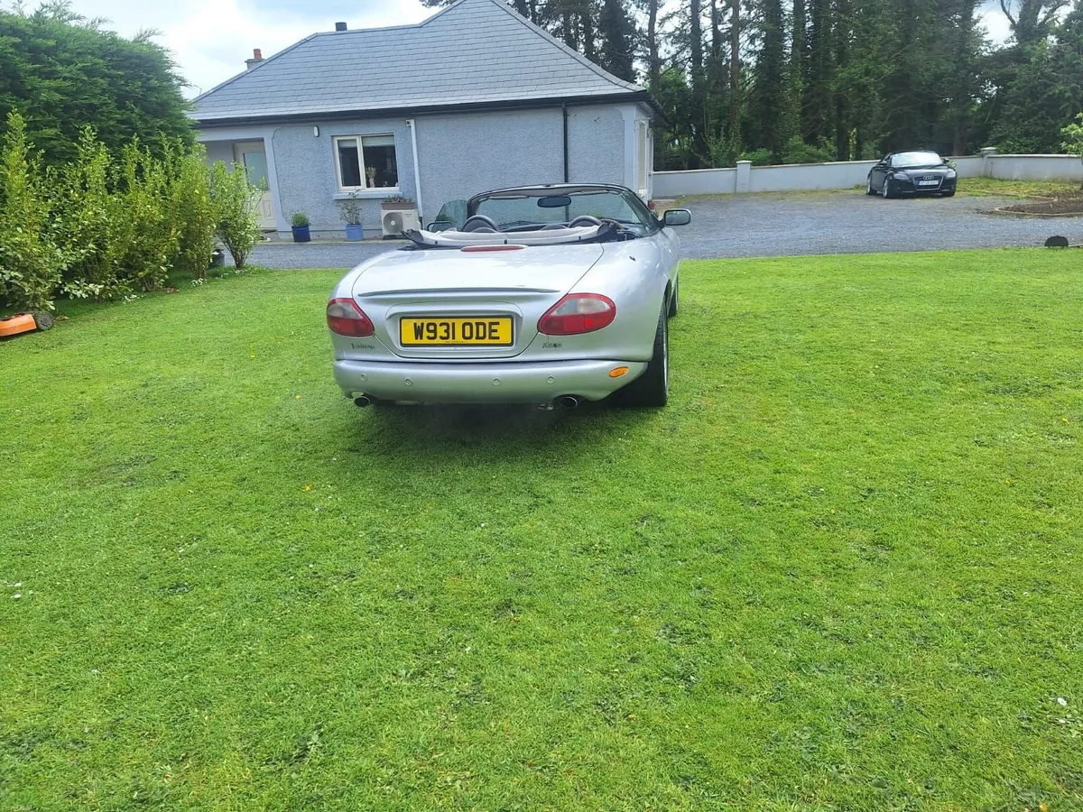 Jaguar XKR 2000 - Image 5