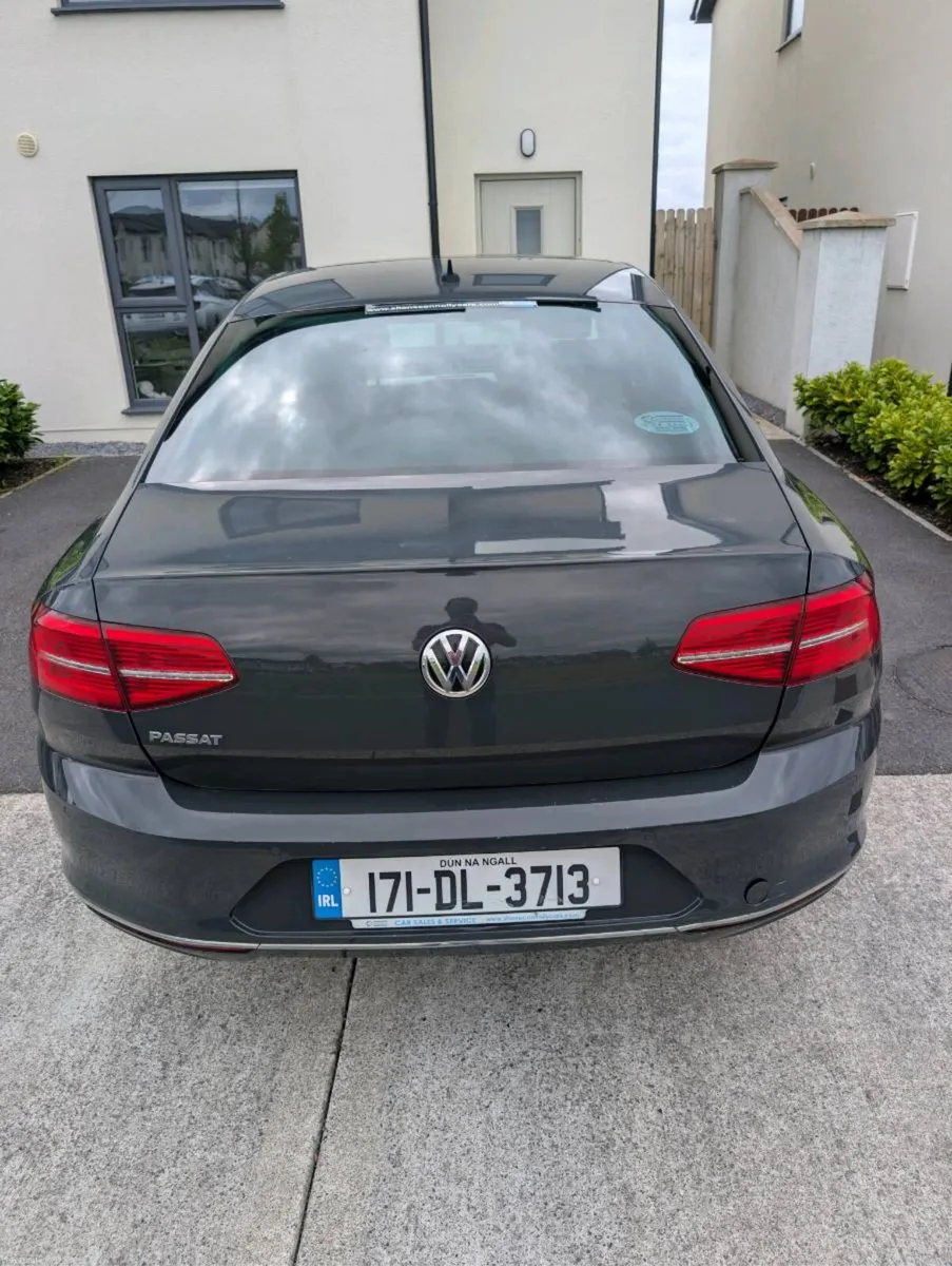 Volkswagen Passat - Image 4