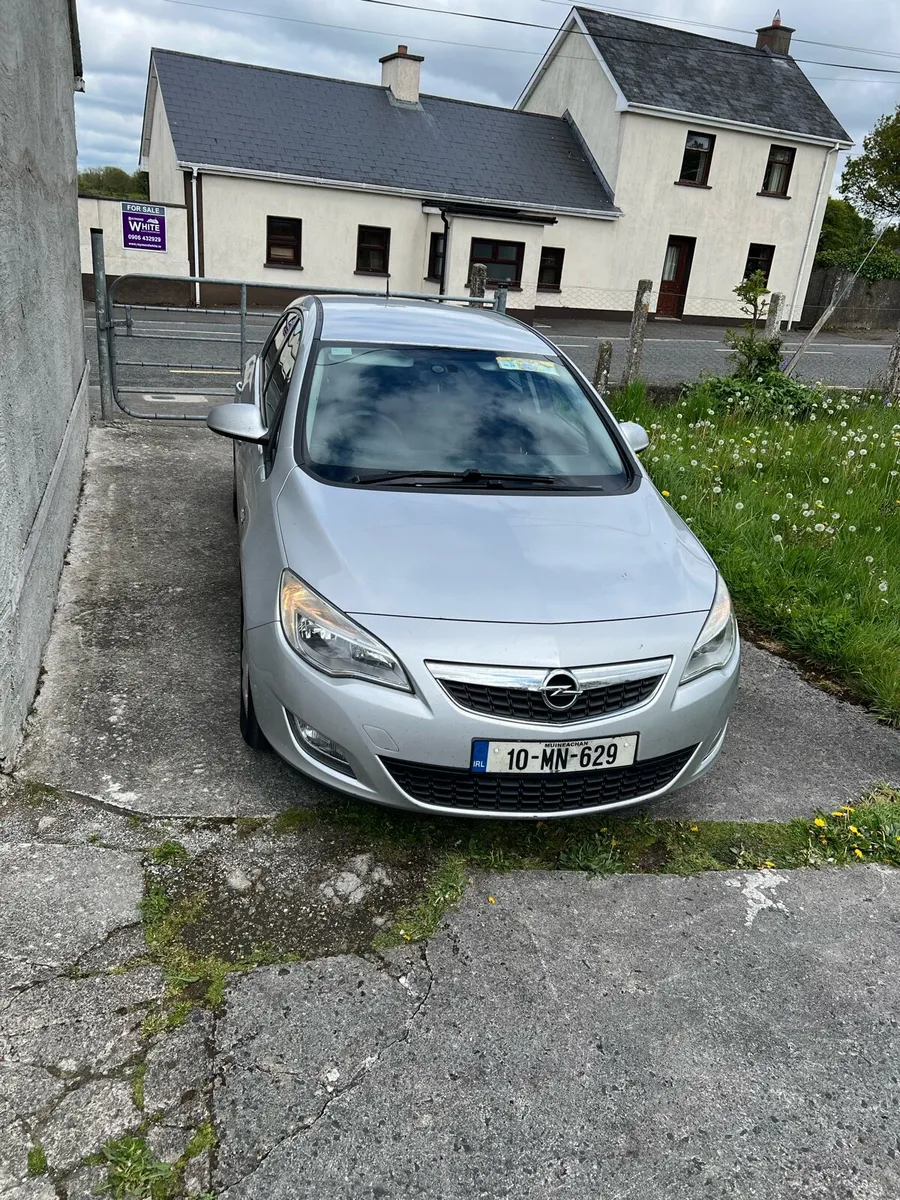 Car - Image 1