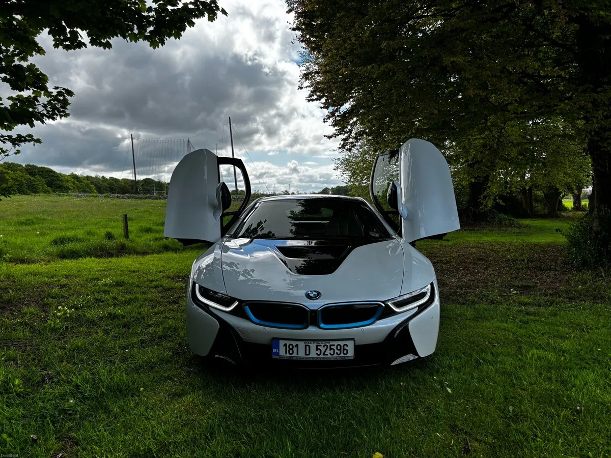 BMW I8 - Image 5