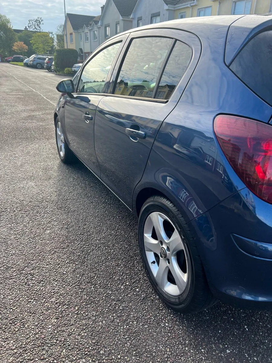 Corsa 1.2 petrol 2012 - Image 1