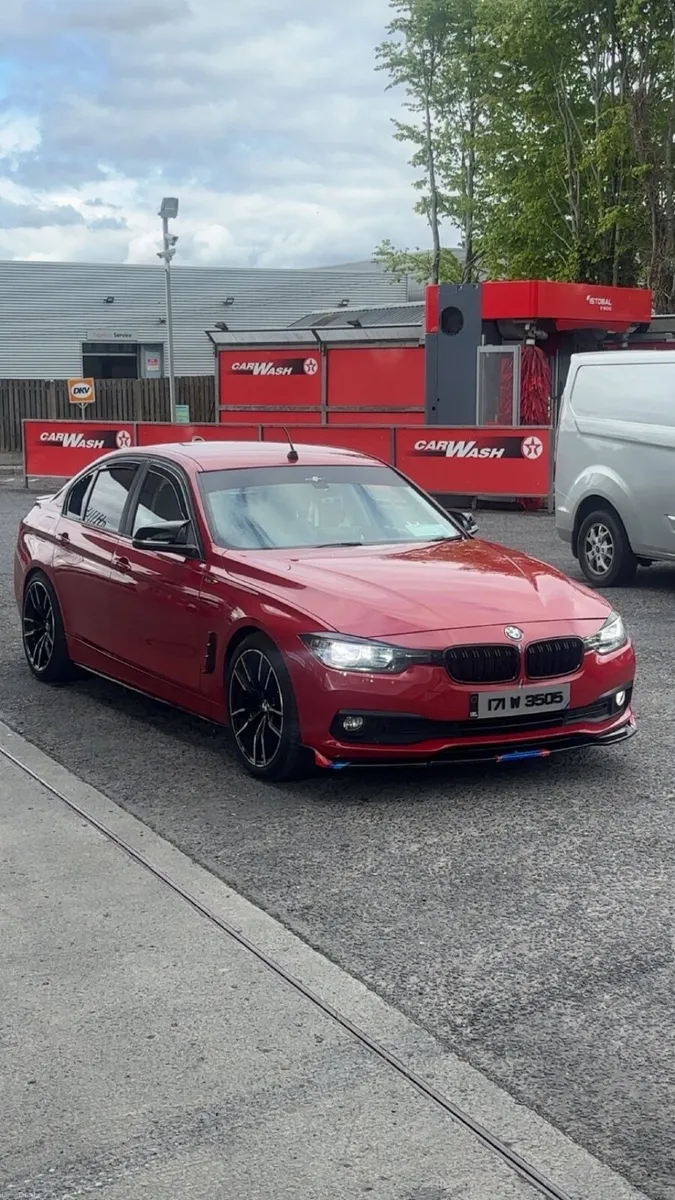 BMW 3-Series 2017 - Image 1