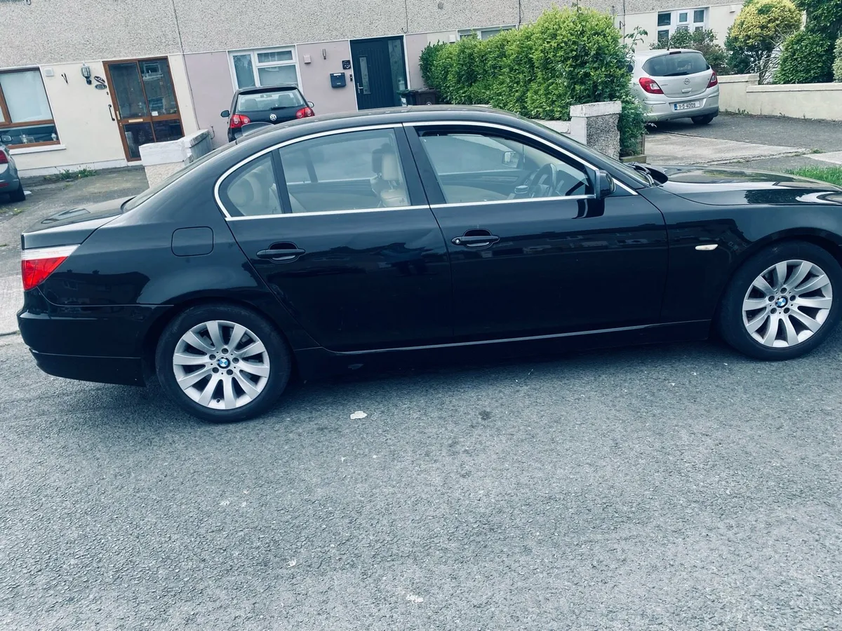 BMW 520d - Image 1