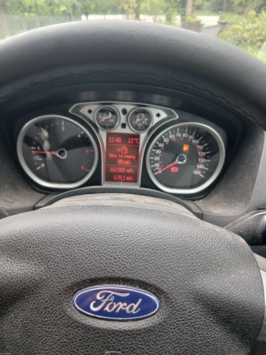 Ford Focus 2011 - Image 2